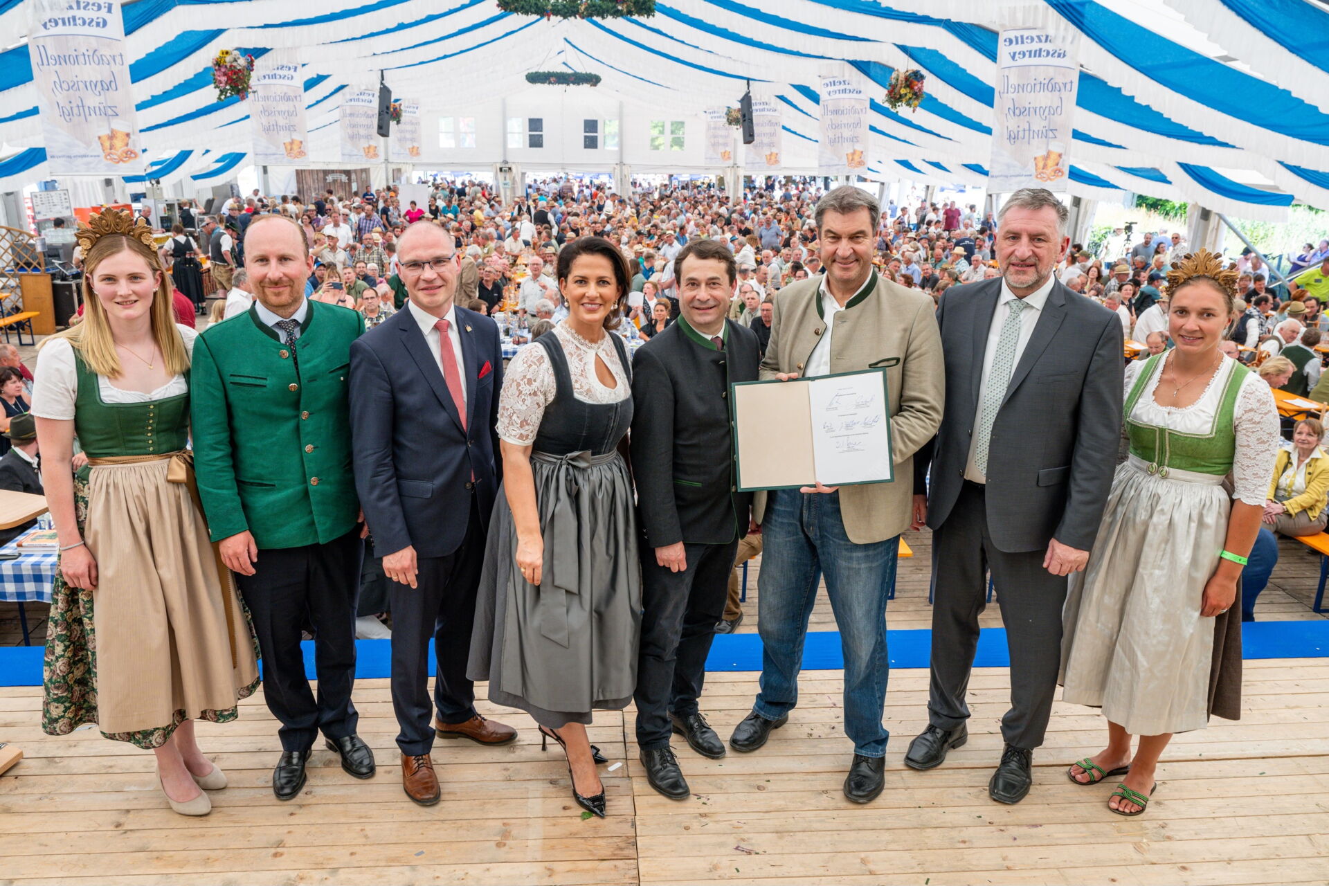 Unterzeichnung "Bayer Waldpakt" anlässlich des Waldtages in Kelheim - Bild Weigel/StK